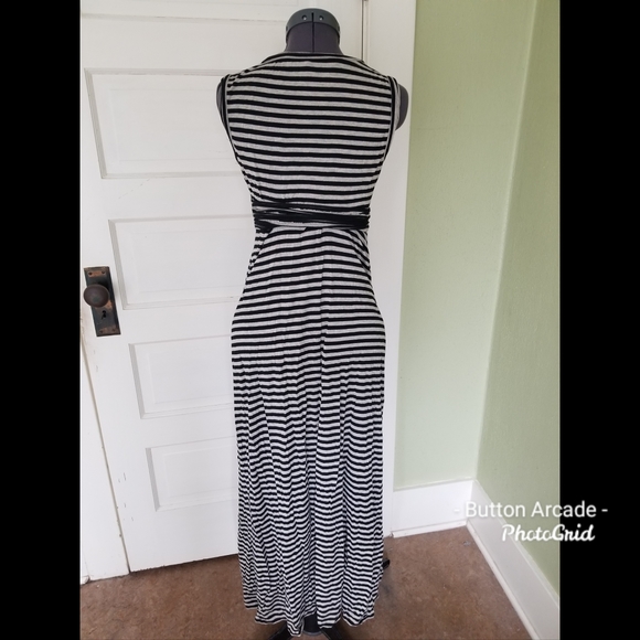 Max Studio xs maxi dress - Picture 2 of 6